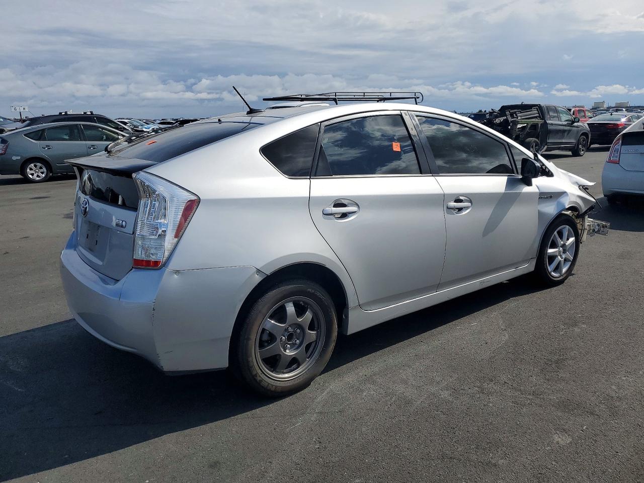 TOYOTA PRIUS 2010 — 4