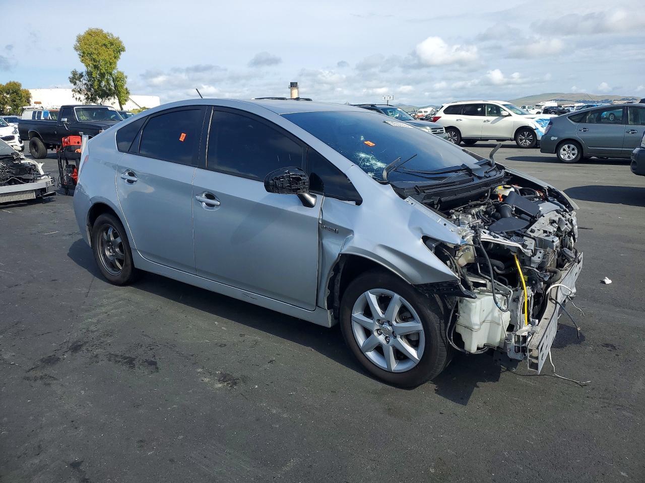 TOYOTA PRIUS 2010 — 5
