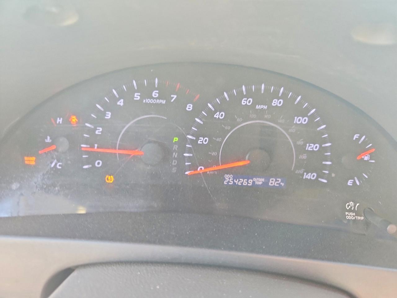 TOYOTA CAMRY 2011 — 10
