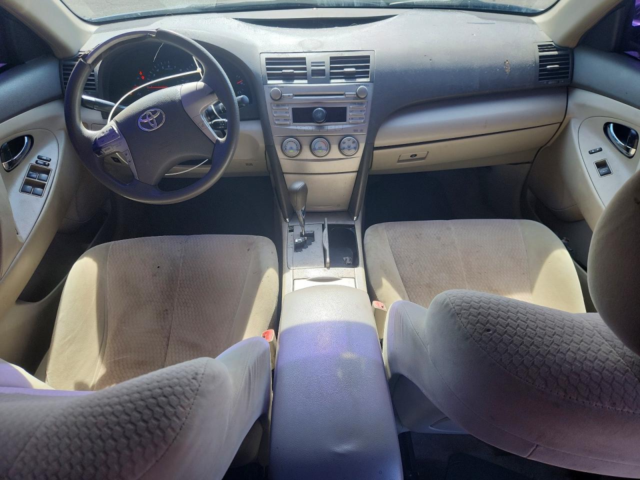 TOYOTA CAMRY 2011 — 9