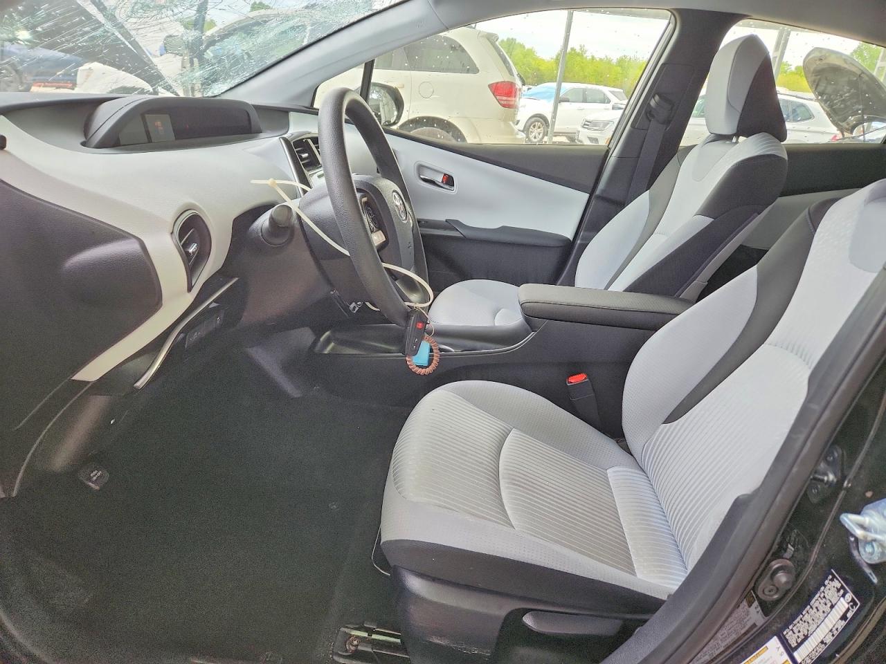 TOYOTA PRIUS 2016 — 8