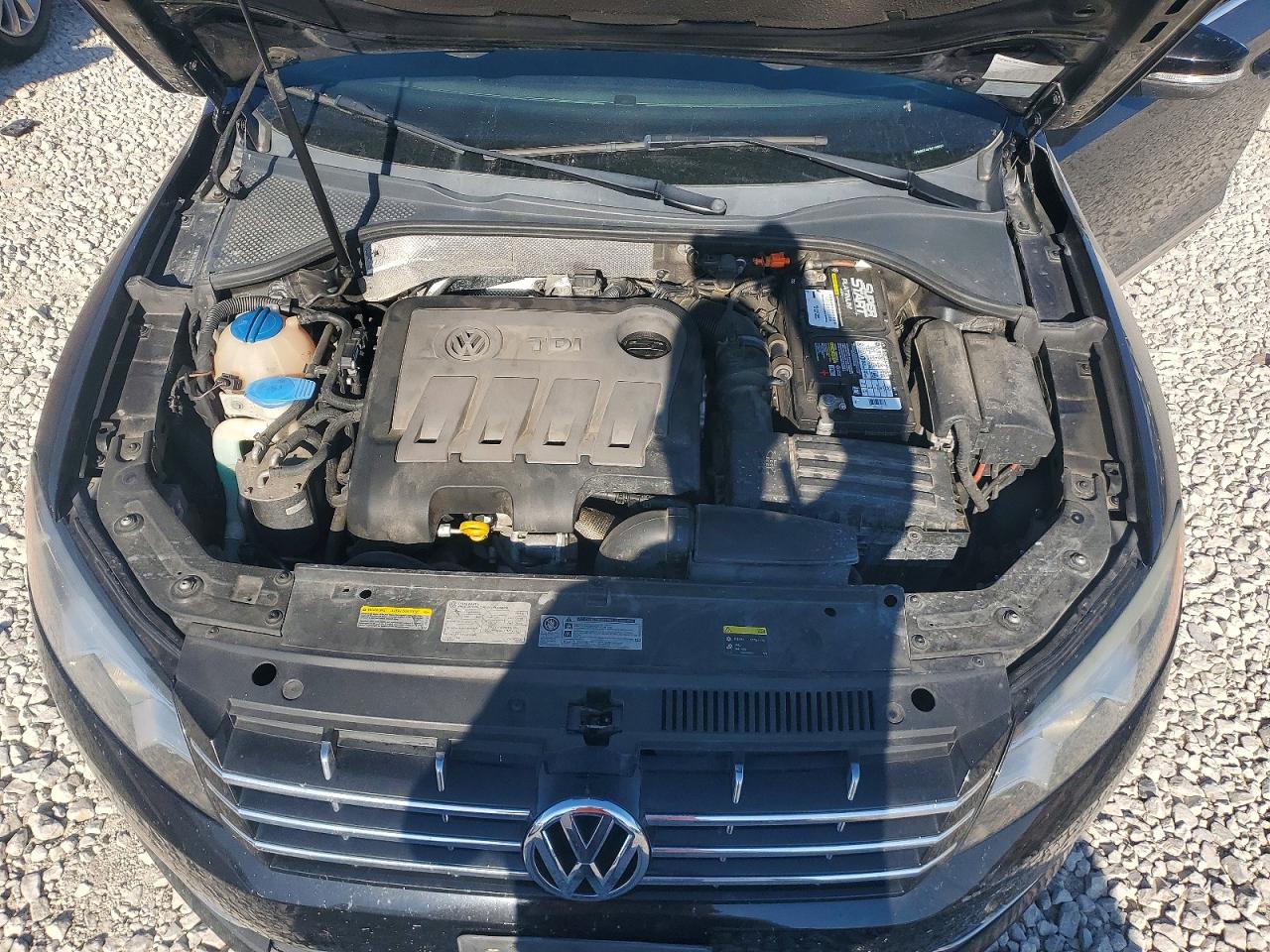 VOLKSWAGEN PASSAT 2014 — 12