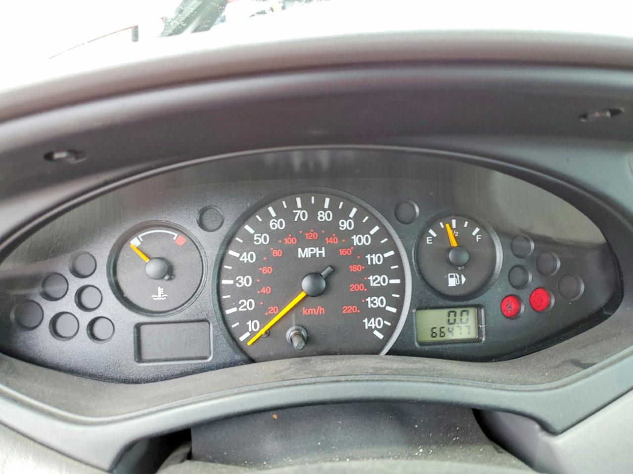 FORD FOCUS 2002 — 10