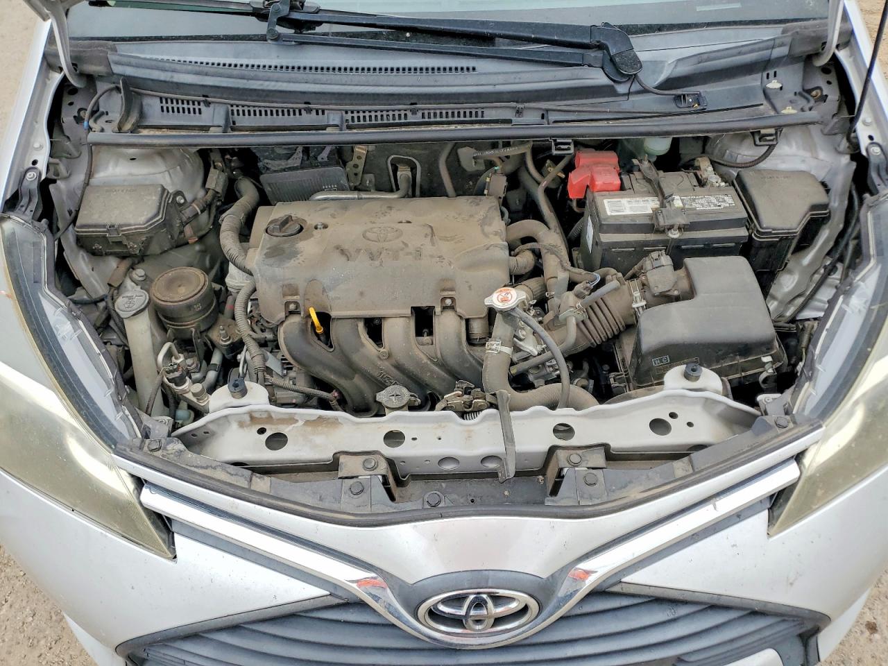 TOYOTA YARIS 2017 — 12