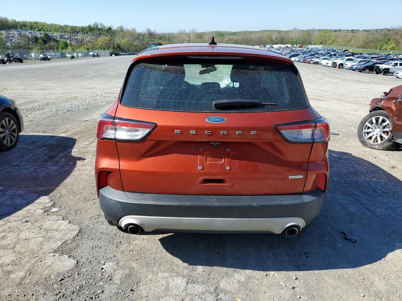 FORD ESCAPE 2020 — 7
