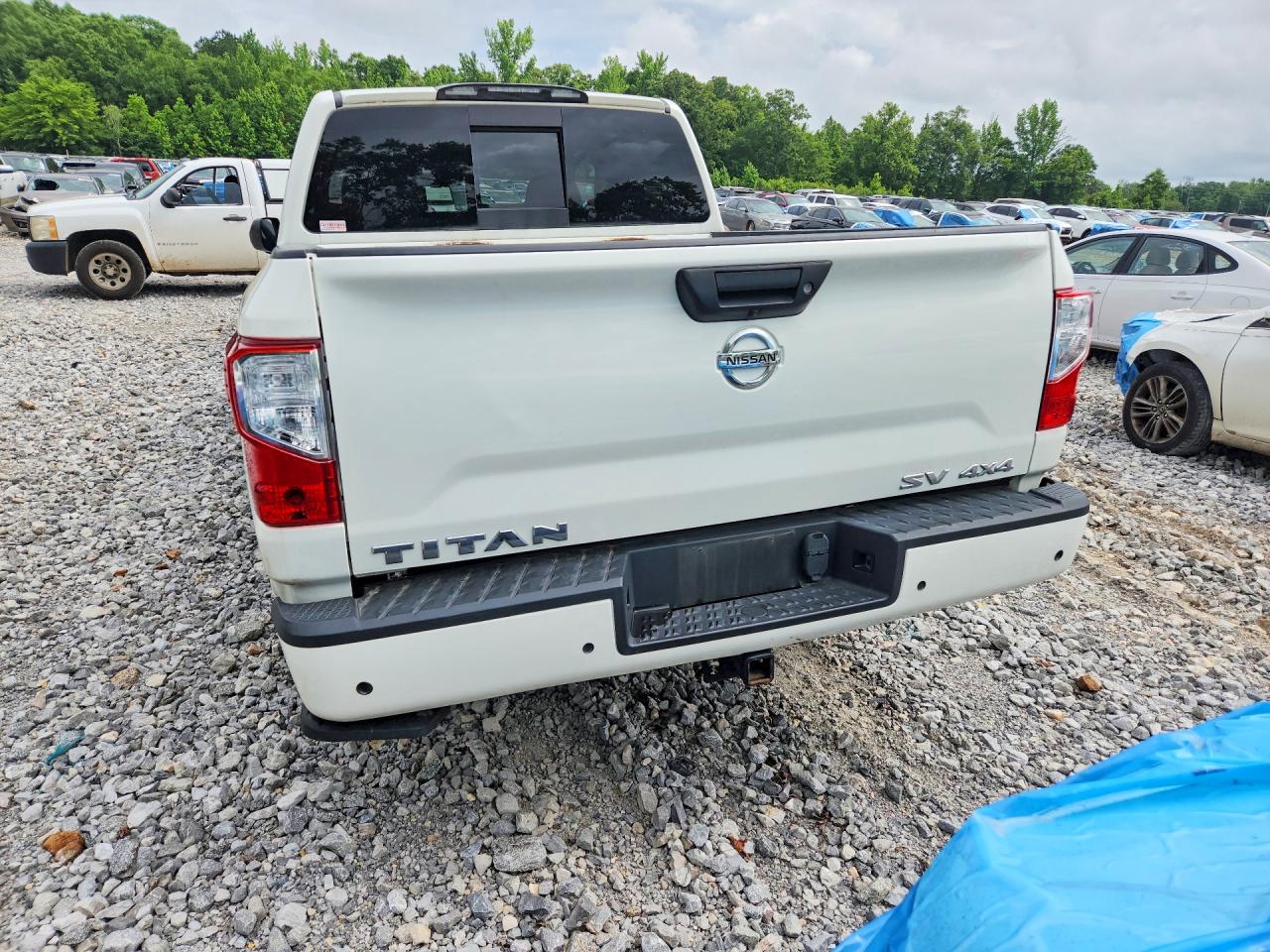 NISSAN TITAN 2021 — 7
