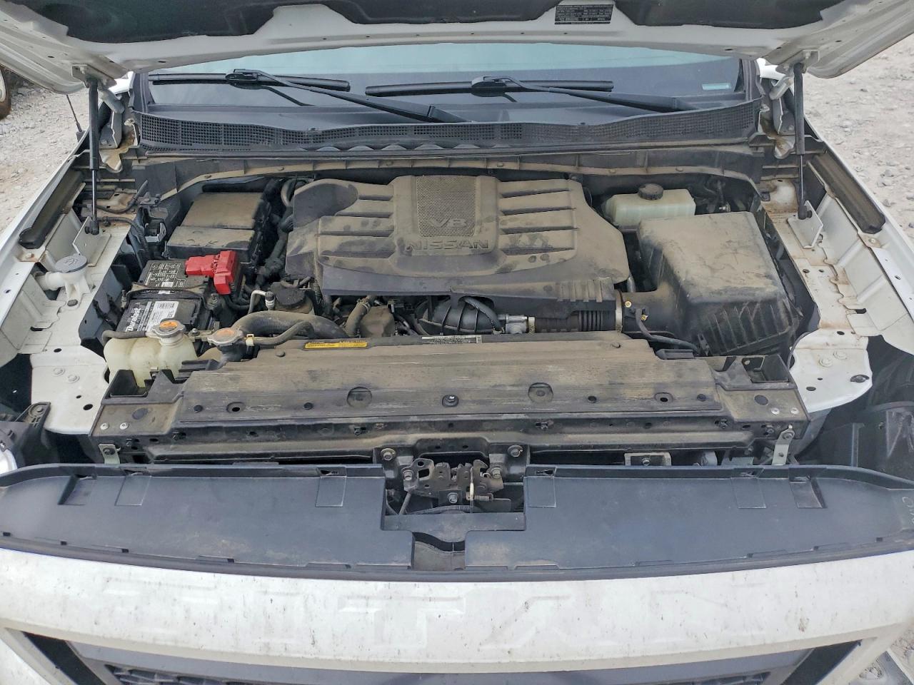 NISSAN TITAN 2021 — 12