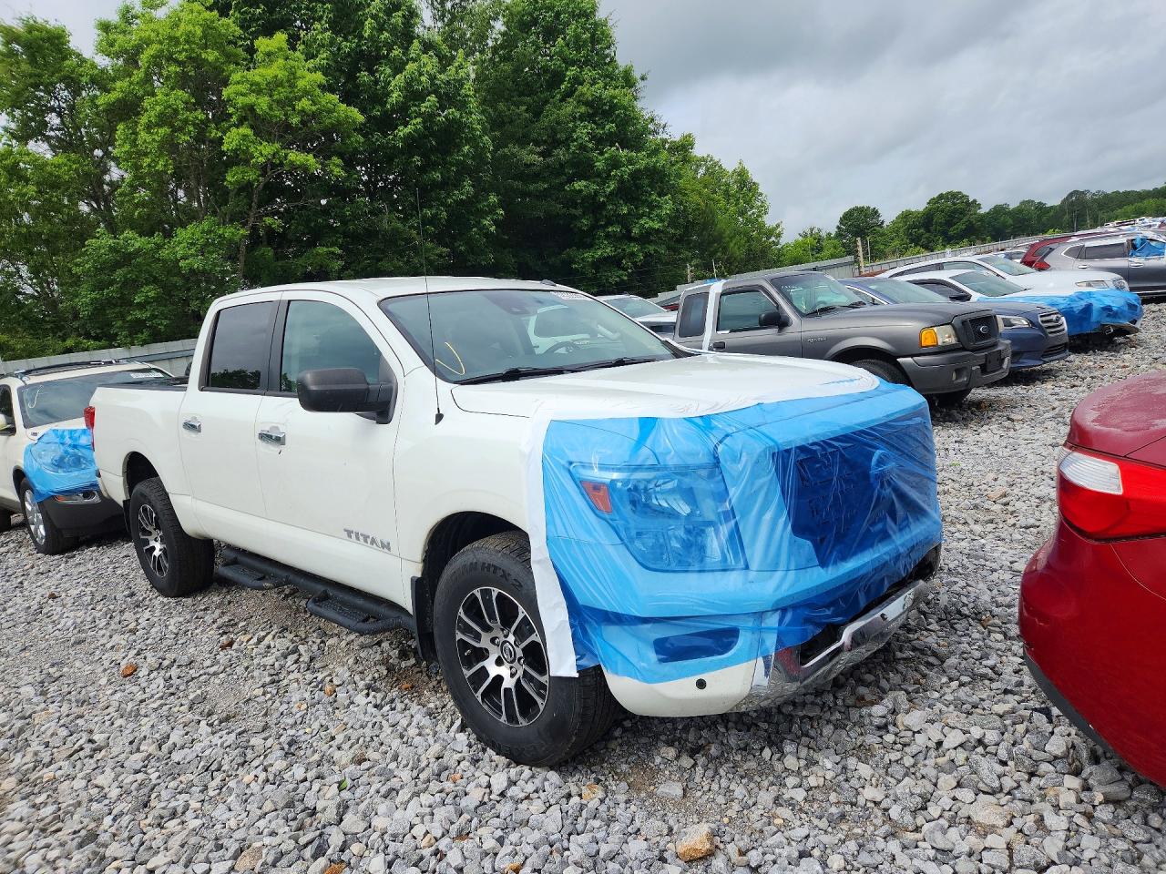 NISSAN TITAN 2021 — 5