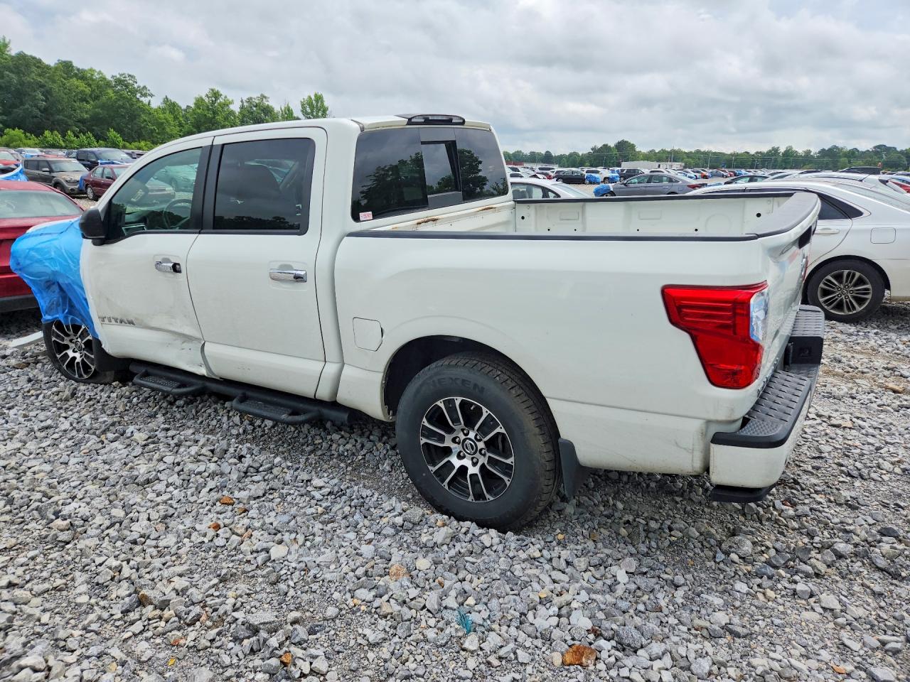 NISSAN TITAN 2021 — 3