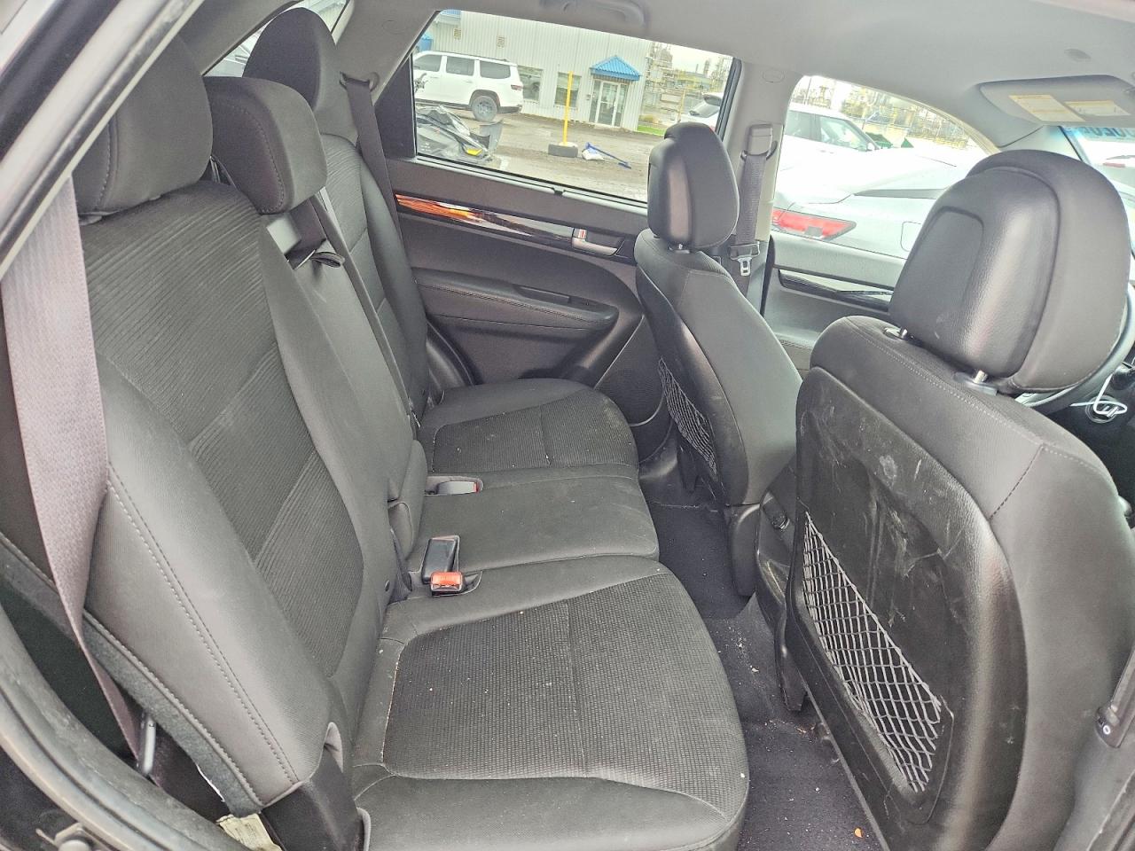 KIA SORENTO 2015 — 11