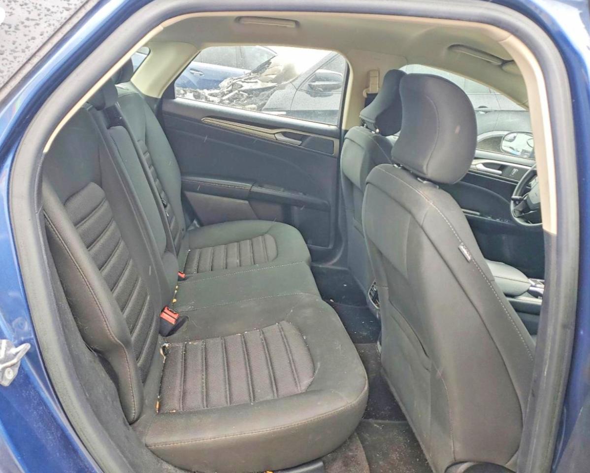 FORD FUSION 2018 — 11