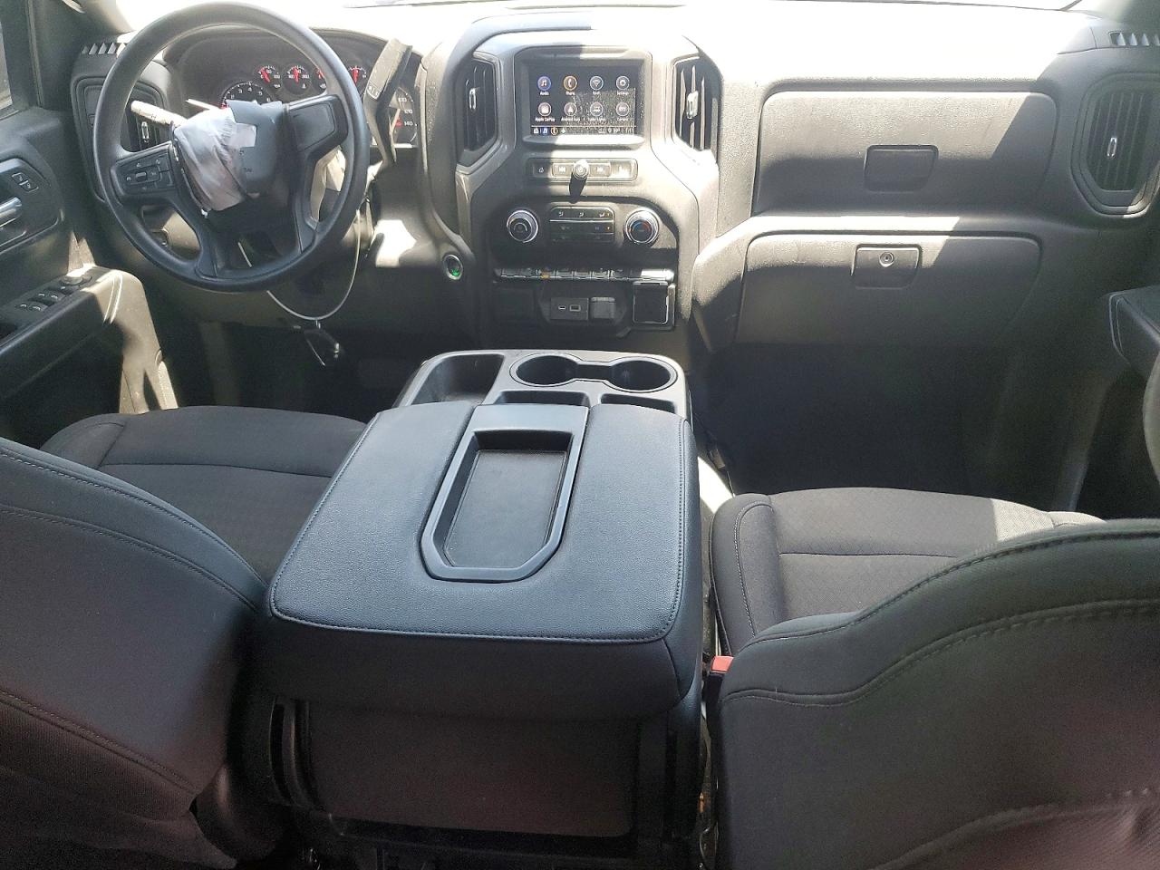 CHEVROLET SILVERADO 2022 — 9