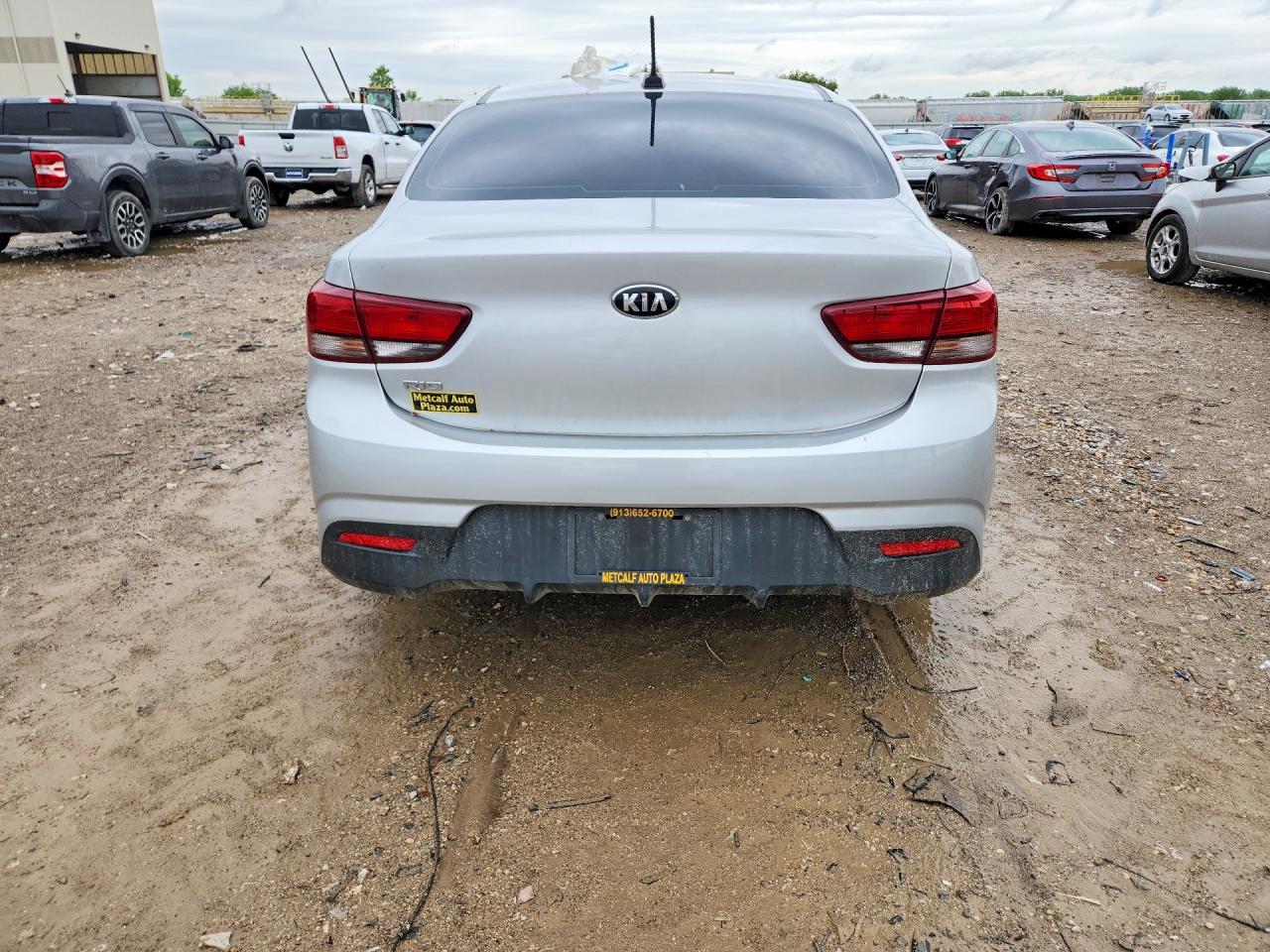 KIA RIO 2018 — 7