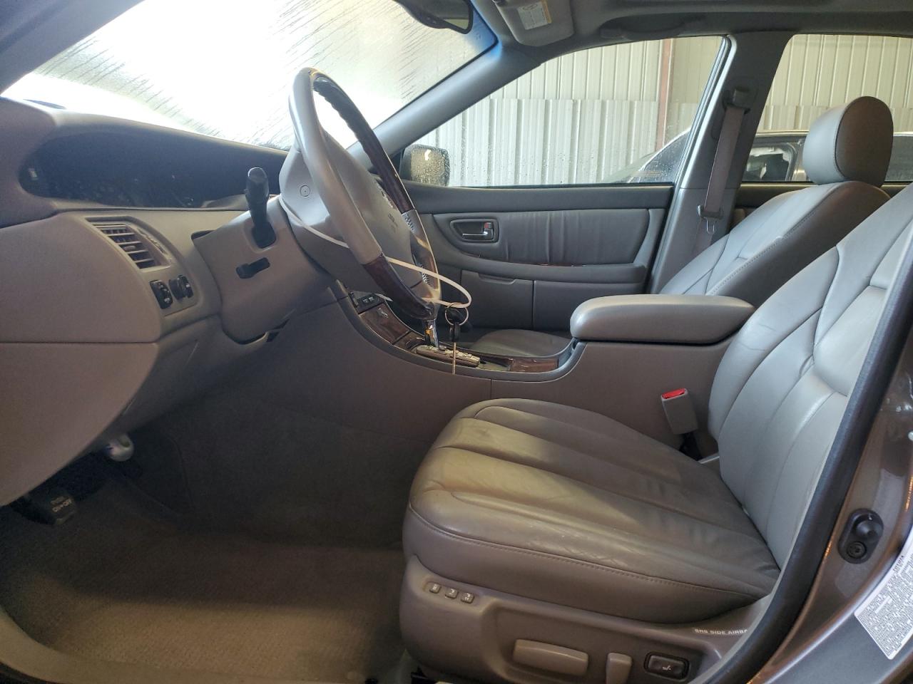 TOYOTA AVALON 2003 — 8