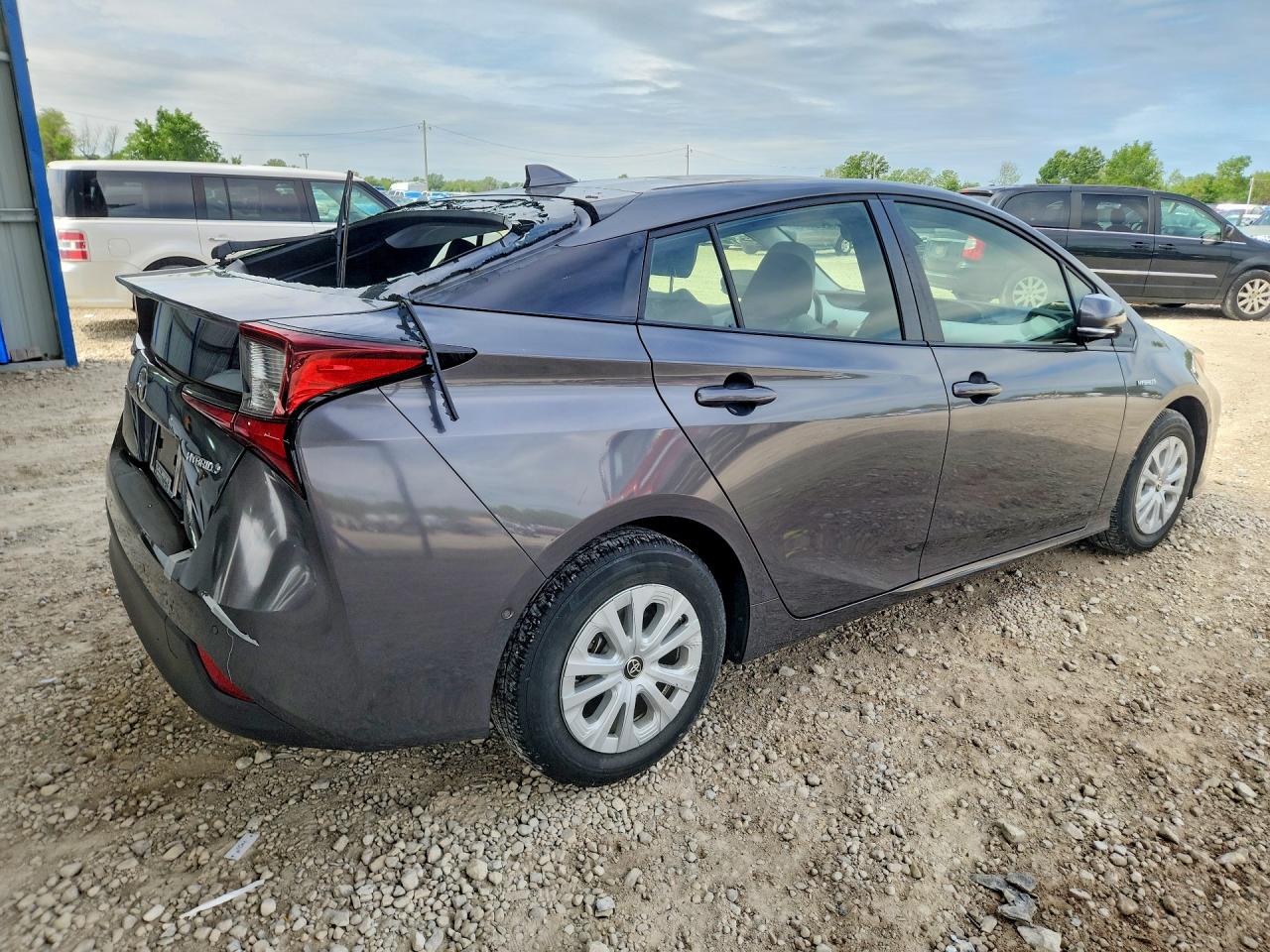 TOYOTA PRIUS 2019 — 4