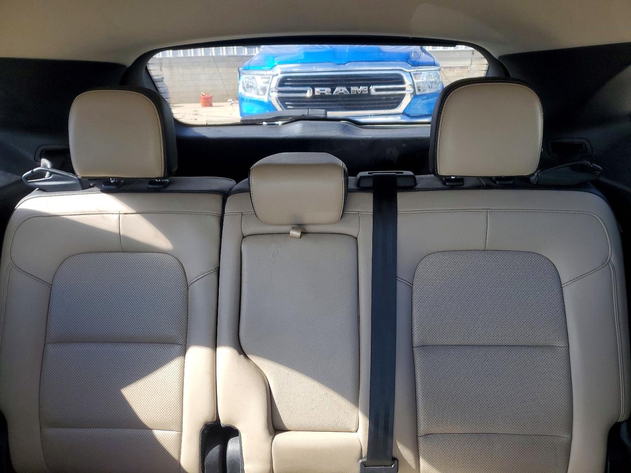 FORD ESCAPE 2020 — 11