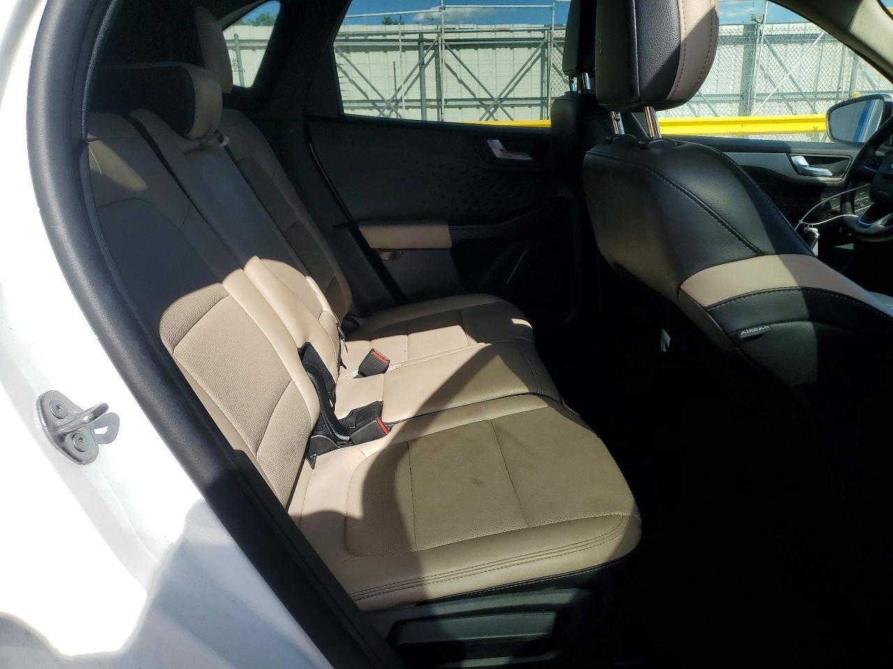 FORD ESCAPE 2020 — 12