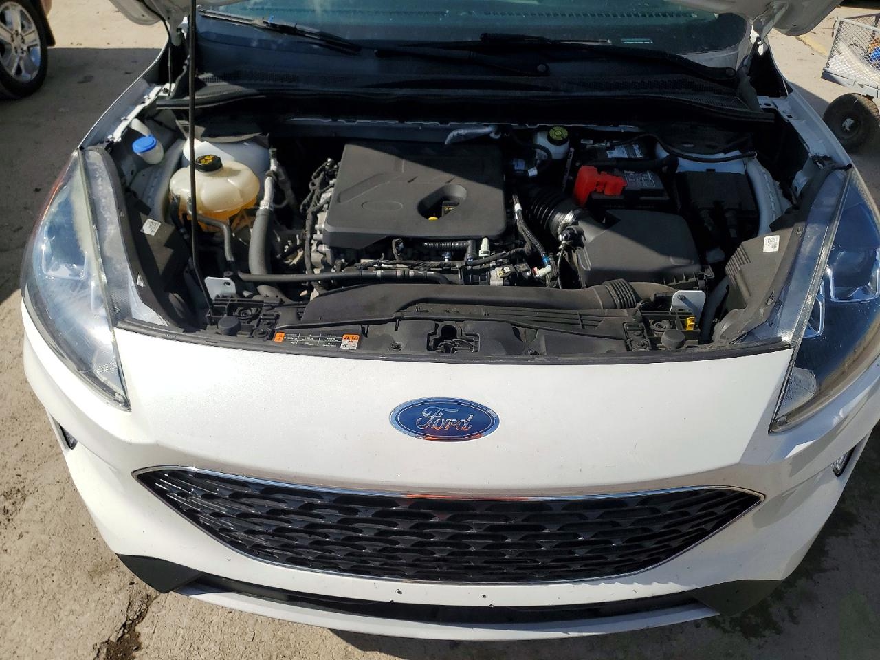 FORD ESCAPE 2020 — 13