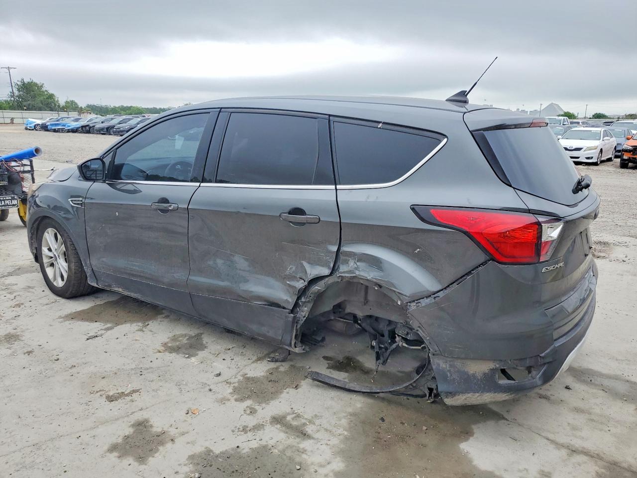 FORD ESCAPE 2019 — 3