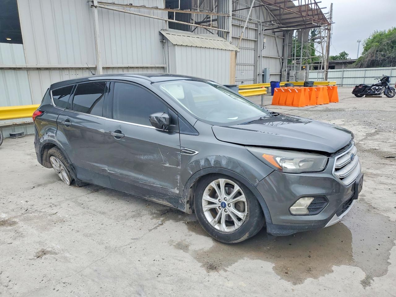FORD ESCAPE 2019 — 5