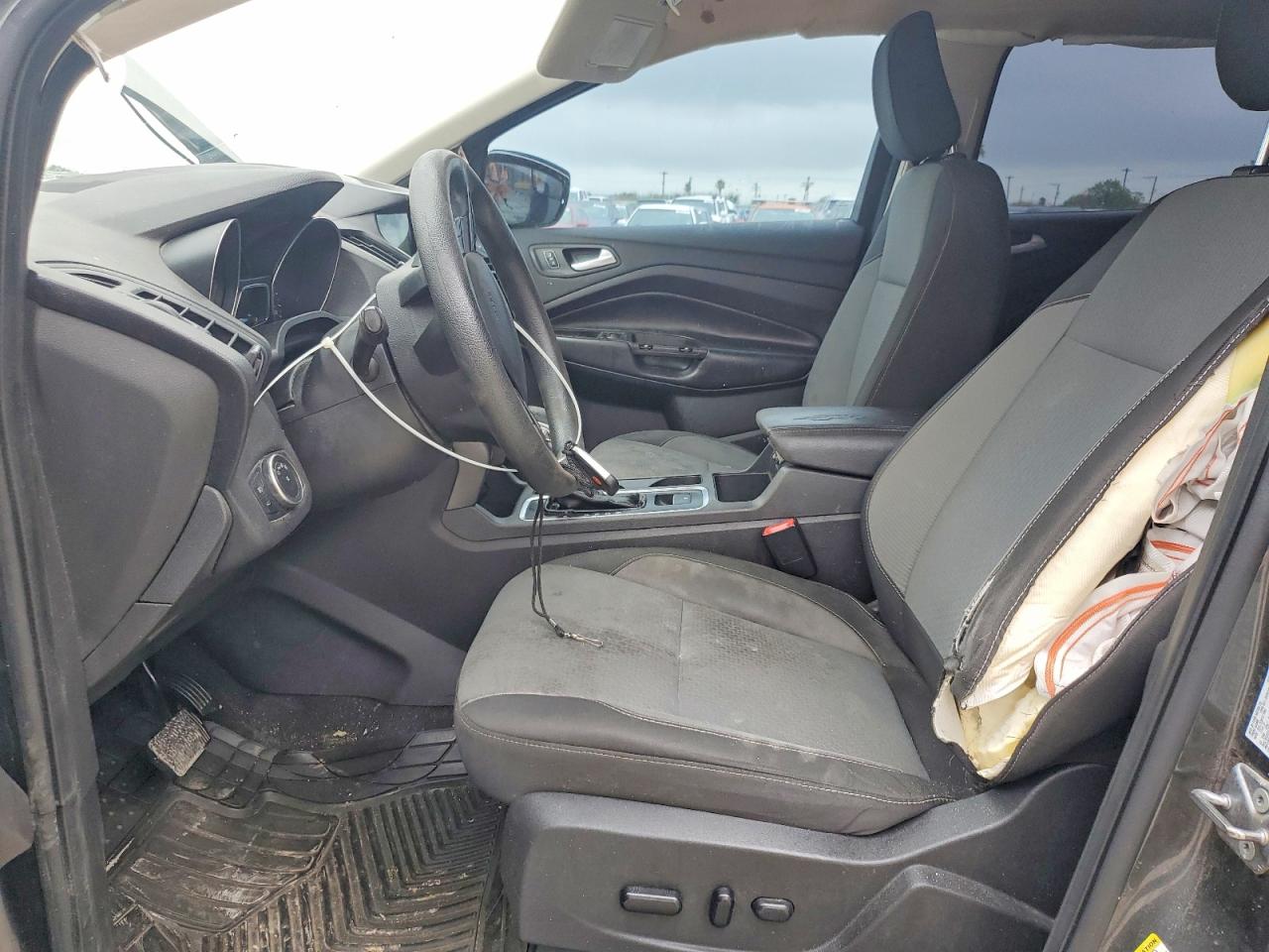 FORD ESCAPE 2019 — 8