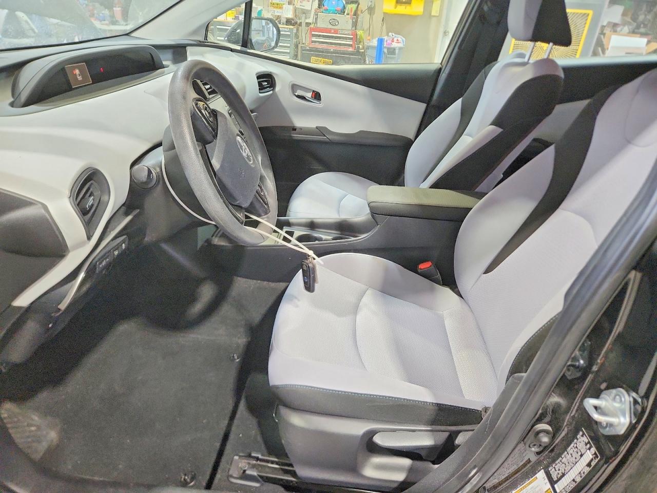 TOYOTA PRIUS 2020 — 8