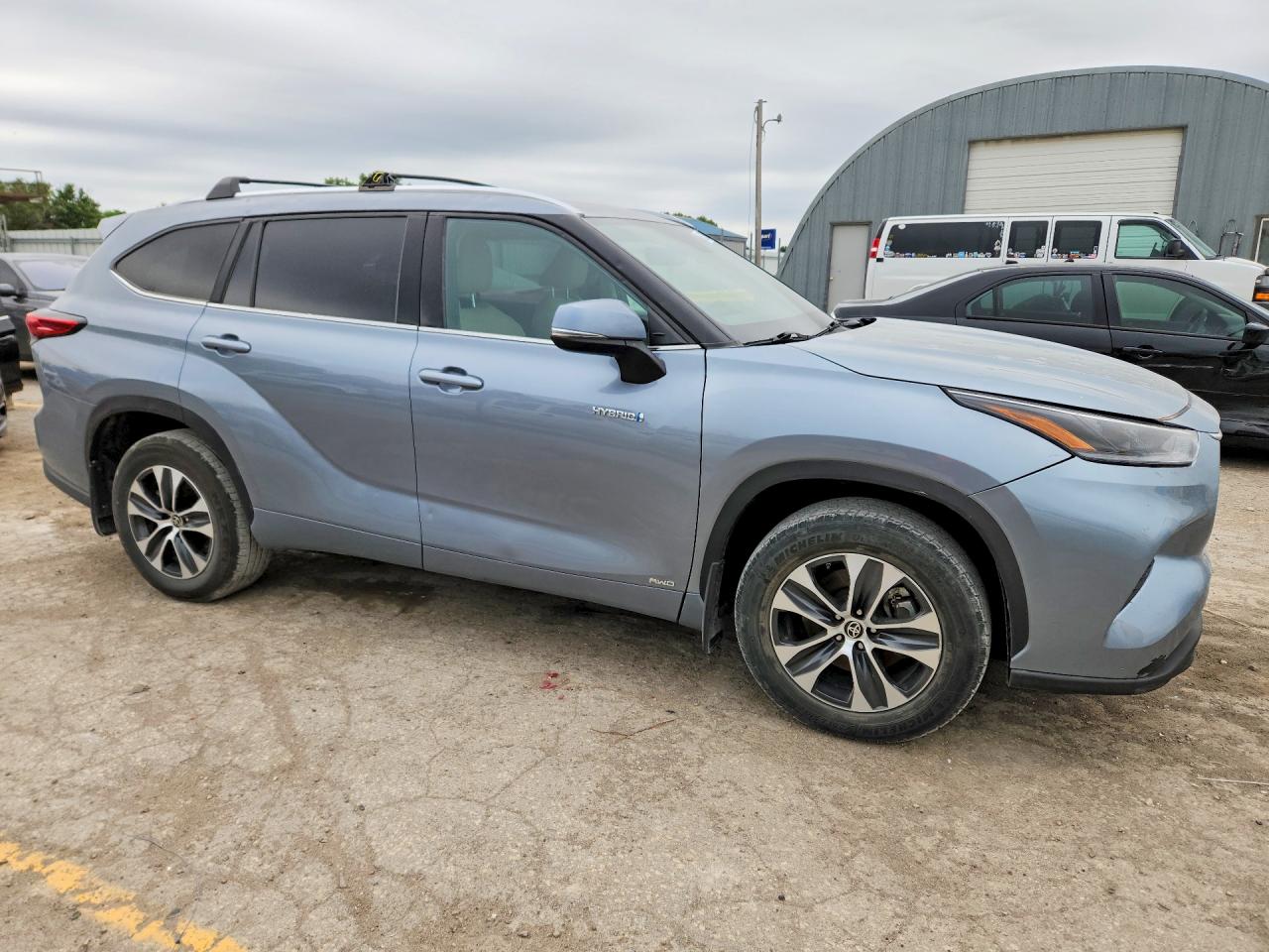 TOYOTA HIGHLANDER 2021 — 5