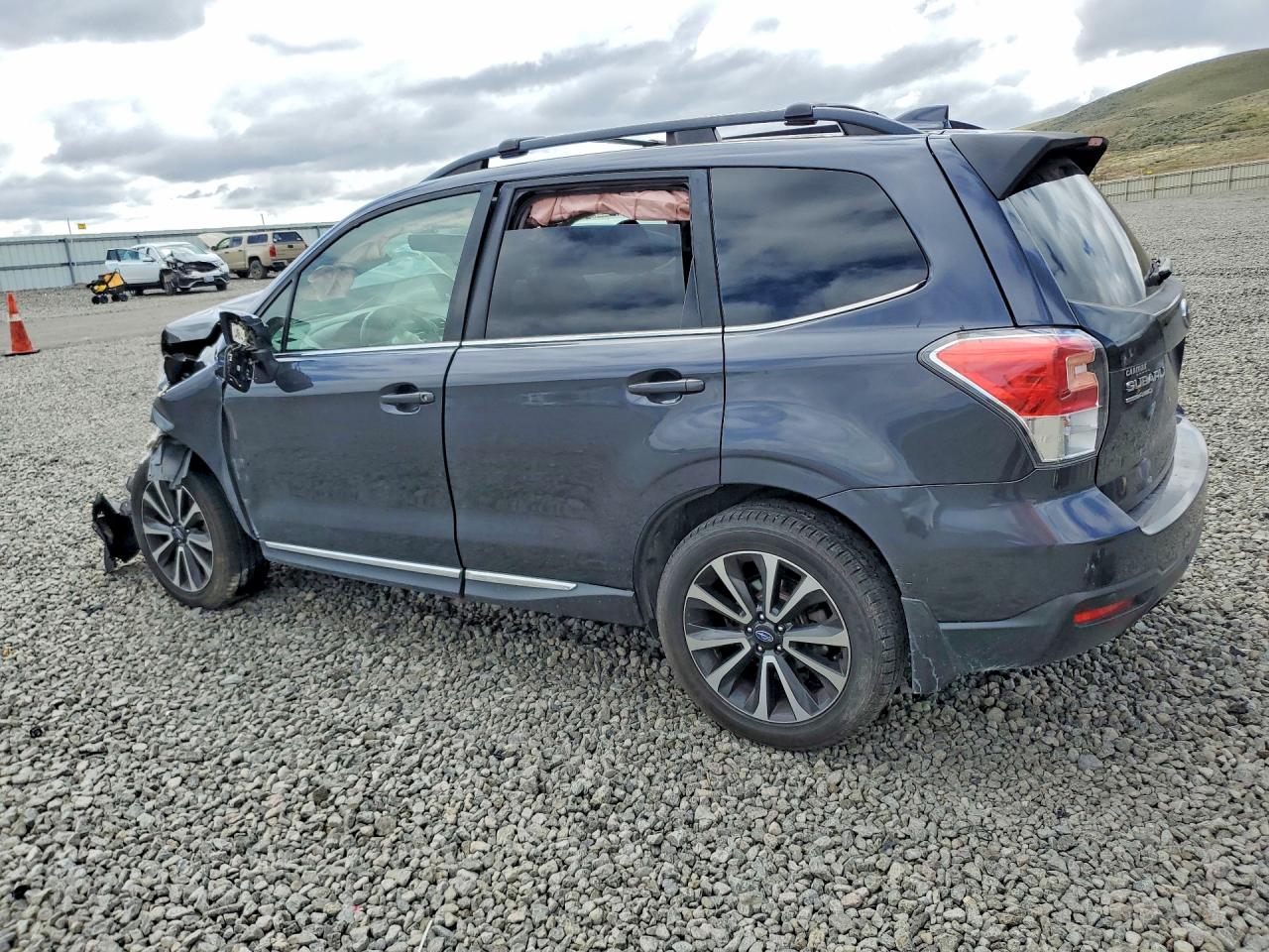 SUBARU FORESTER 2018 — 3