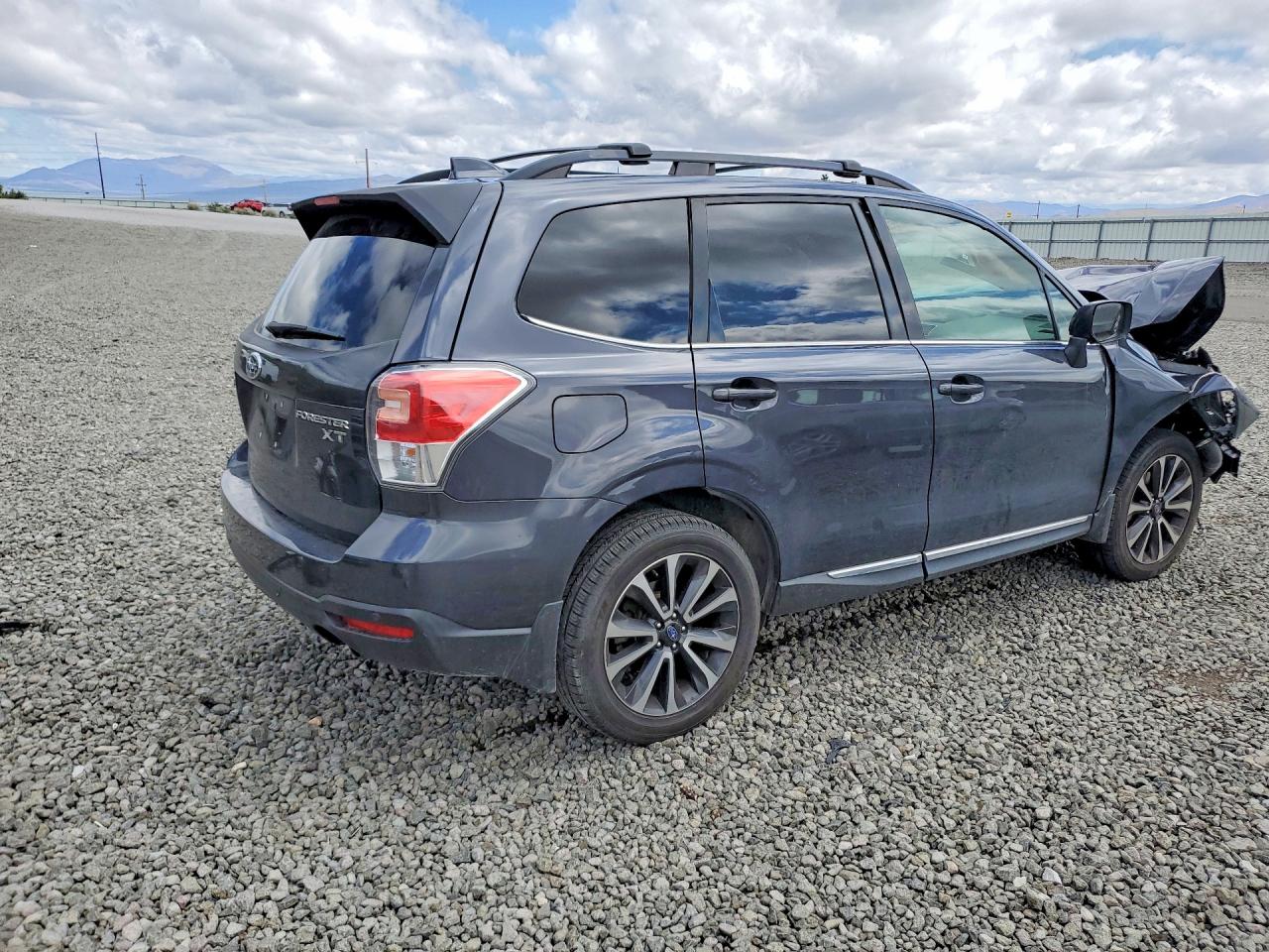 SUBARU FORESTER 2018 — 4