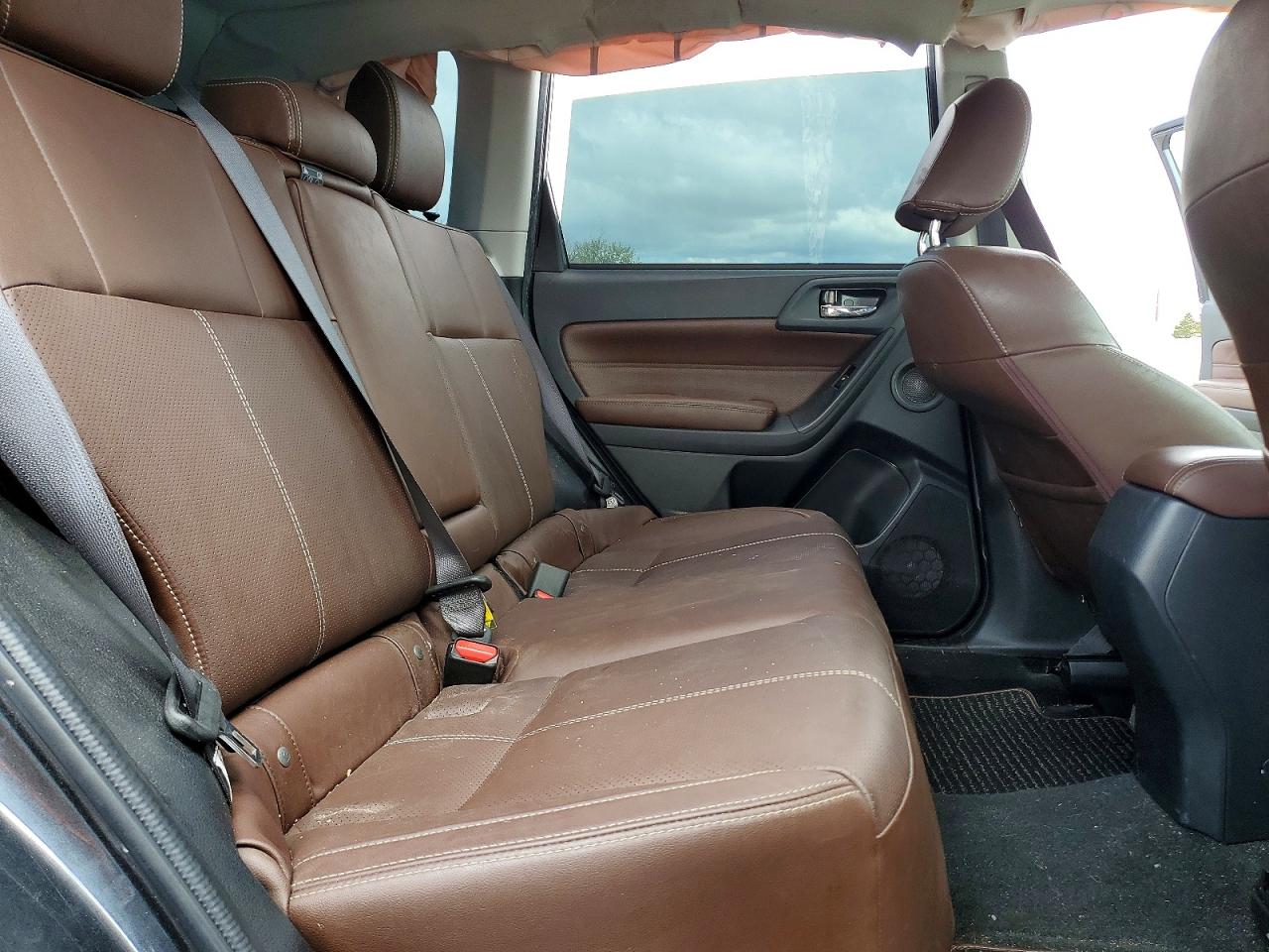 SUBARU FORESTER 2018 — 12