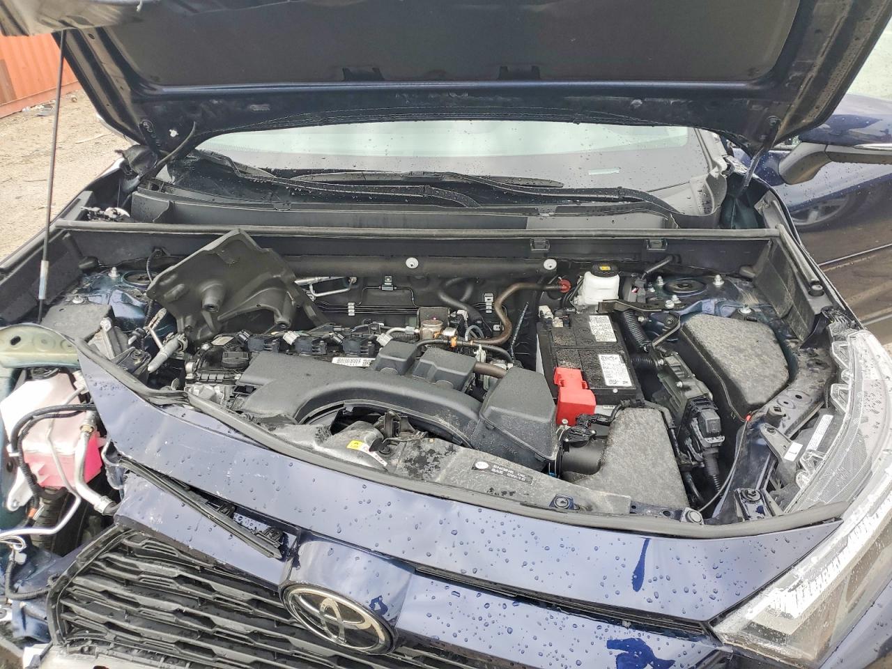 TOYOTA RAV4 2025 — 13