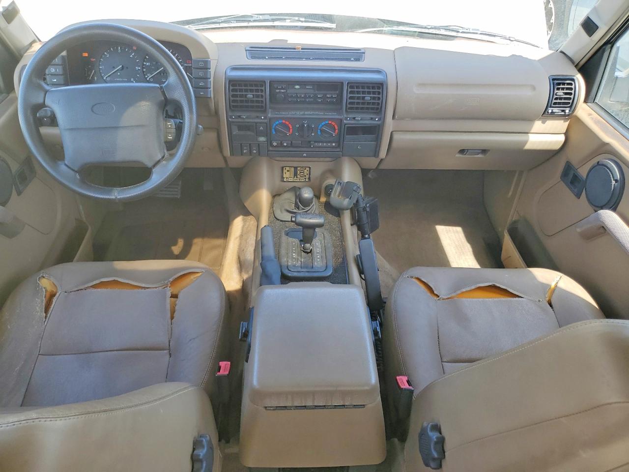 LAND ROVER DISCOVERY 1996 — 9