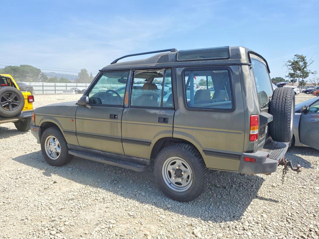 LAND ROVER DISCOVERY 1996 — 3