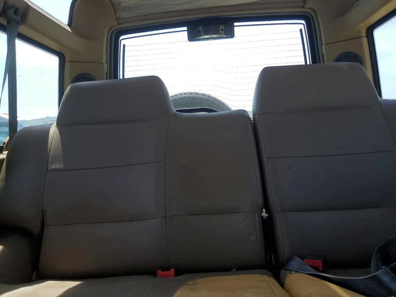 LAND ROVER DISCOVERY 1996 — 11