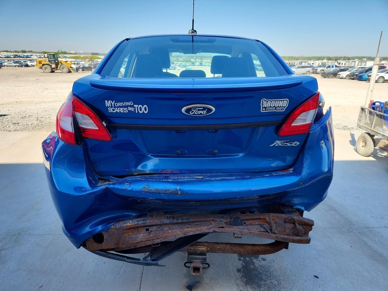 FORD FIESTA 2011 — 7