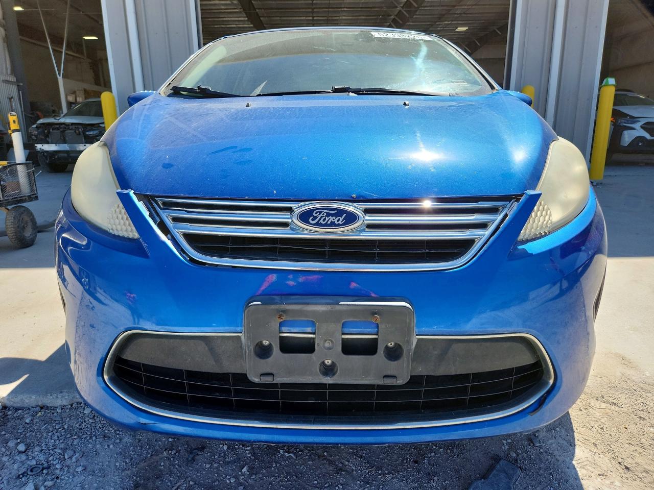FORD FIESTA 2011 — 6