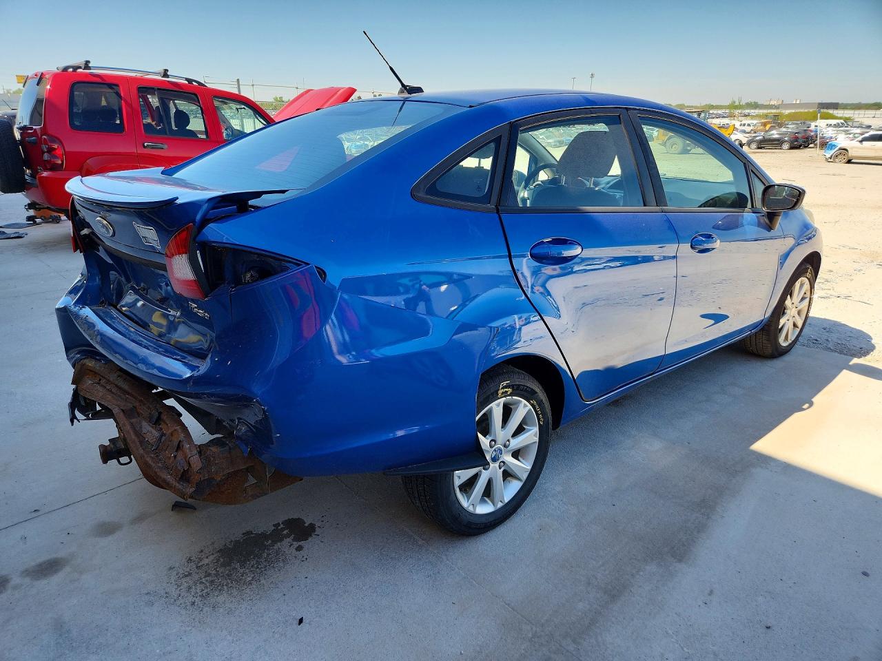 FORD FIESTA 2011 — 4
