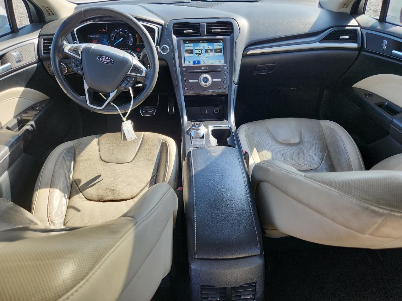 FORD FUSION 2017 — 9