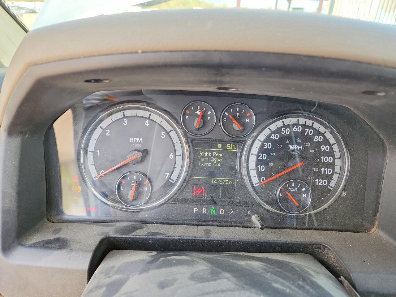 DODGE RAM 2500 2011 — 10