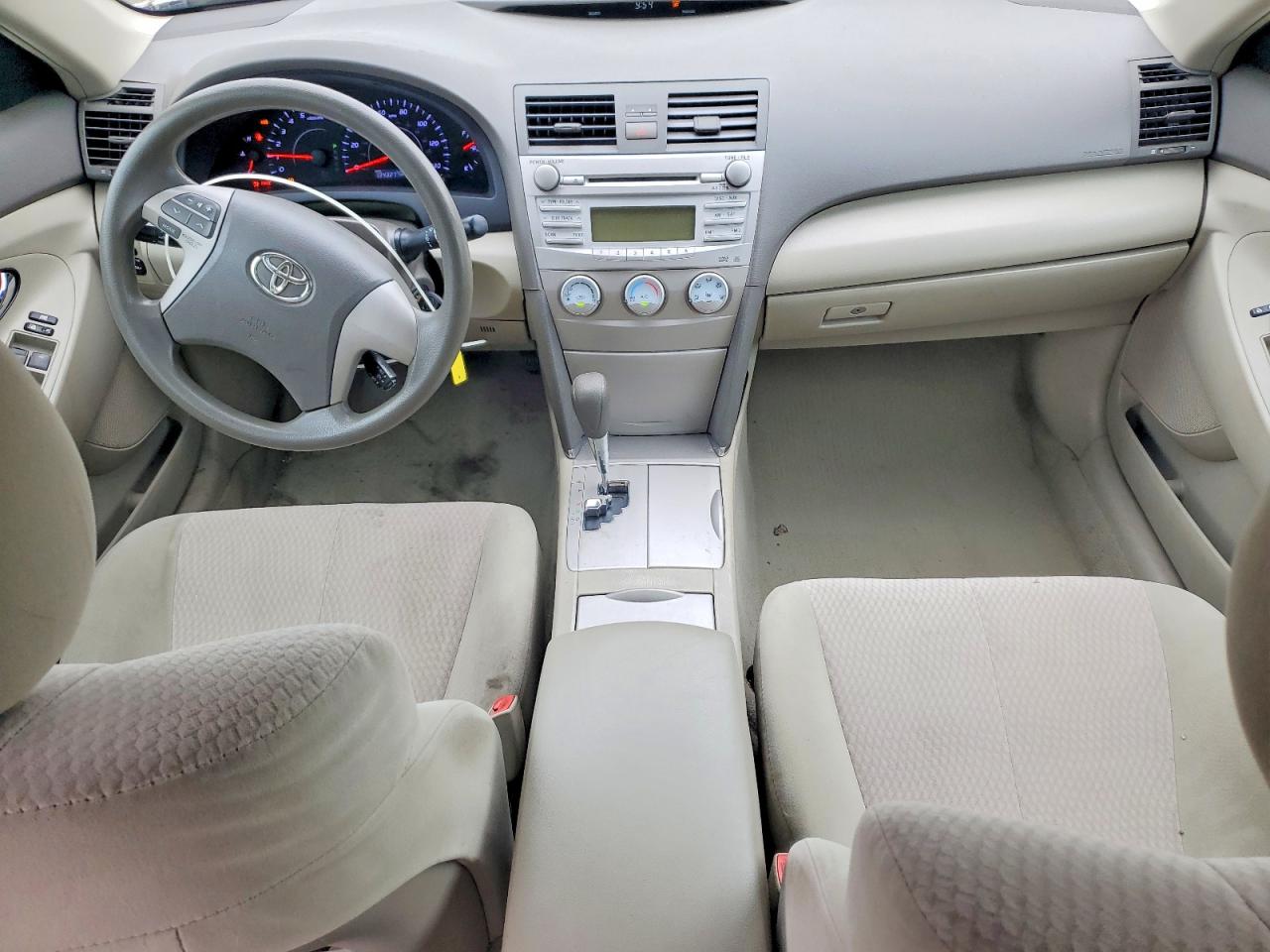 TOYOTA CAMRY 2011 — 9