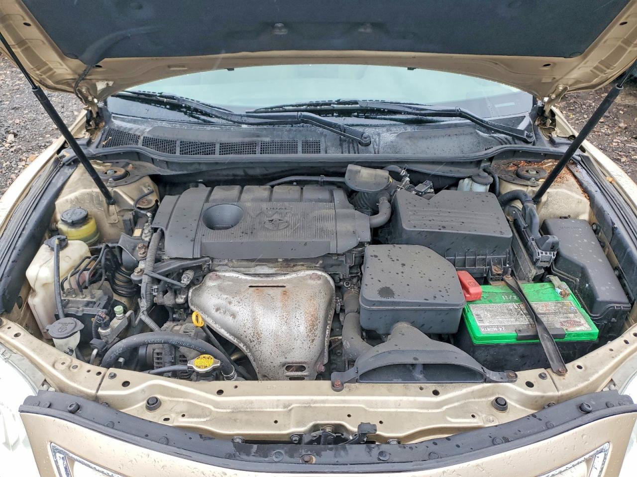 TOYOTA CAMRY 2011 — 12