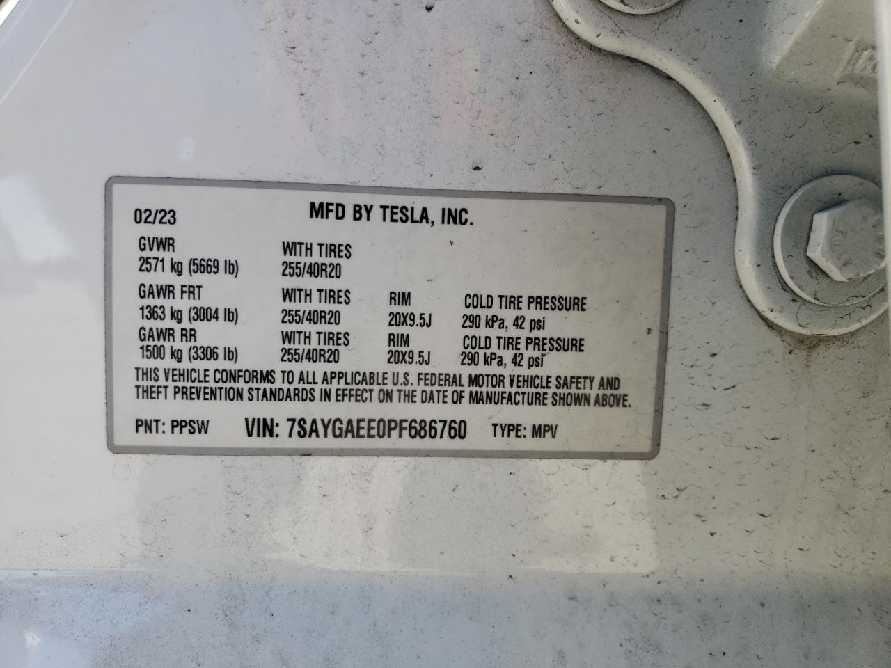 TESLA MODEL Y 2023 — 16