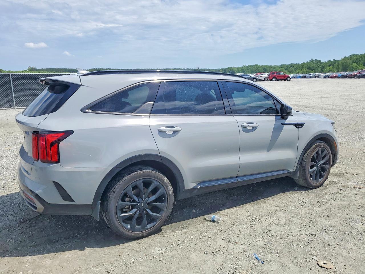 KIA SORENTO 2023 — 4