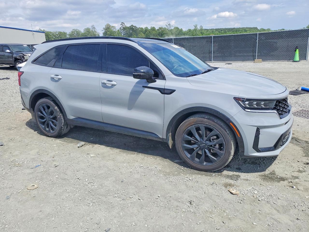 KIA SORENTO 2023 — 5