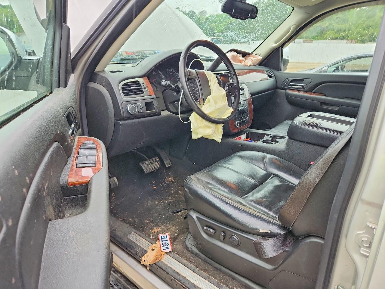 CHEVROLET SUBURBAN 2007 — 9