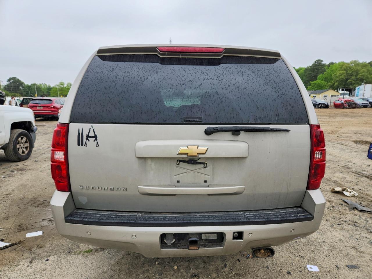 CHEVROLET SUBURBAN 2007 — 7