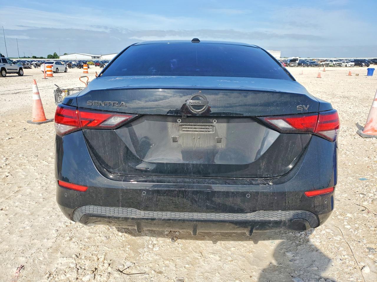 NISSAN SENTRA 2020 — 7