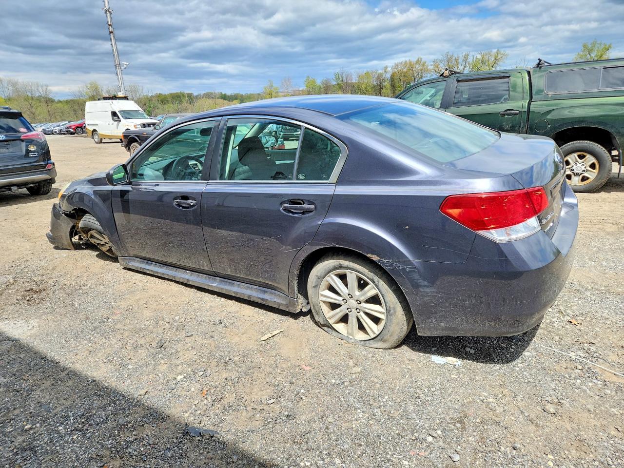 SUBARU LEGACY 2011 — 3