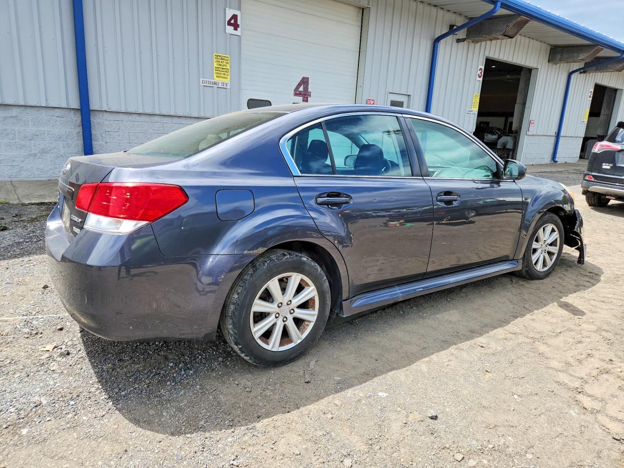 SUBARU LEGACY 2011 — 4