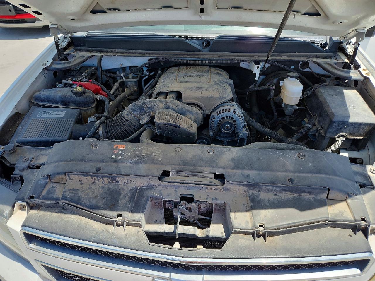 CHEV TAHOE 2011 — 13